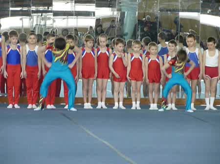 Юнные акробаты (показательное выступление перед гимнастами) 07.04.12 – смотреть видео онлайн в Моем Мире | Светлана Крухтанова